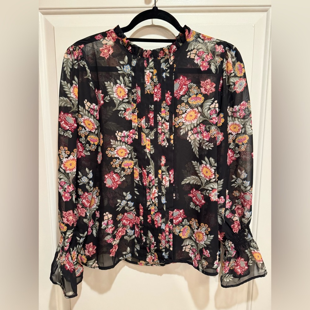 Floral Blouse with Velvet Bow Size M